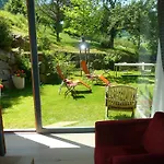 Le Rouge D'hotes De Charme En Alsace Bed and breakfast Orbey
