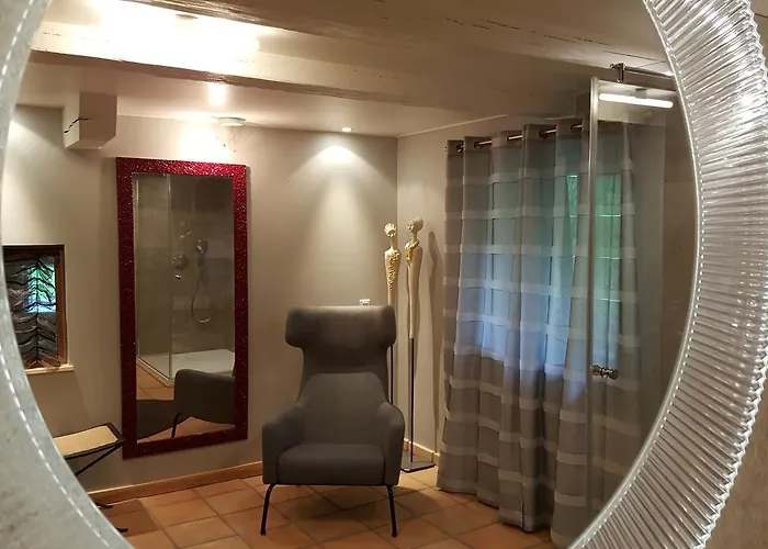 Le Rouge D'hotes De Charme En Alsace