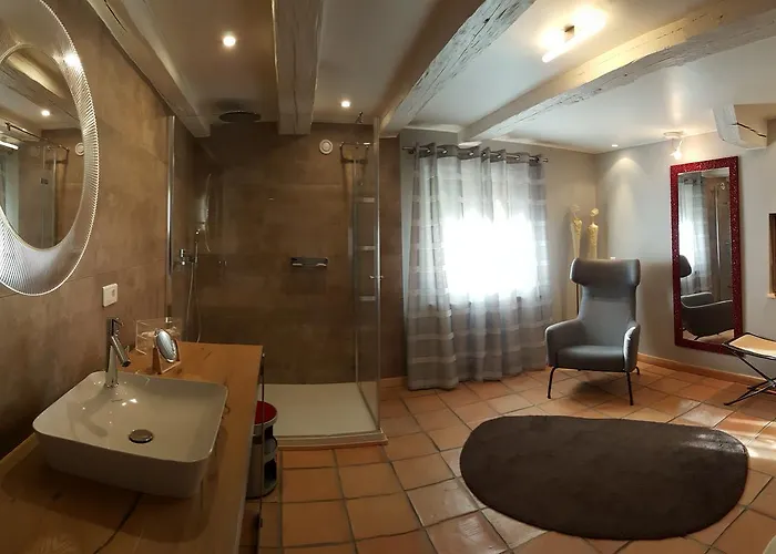 Le Rouge D'hotes De Charme En Alsace Bed & Breakfast